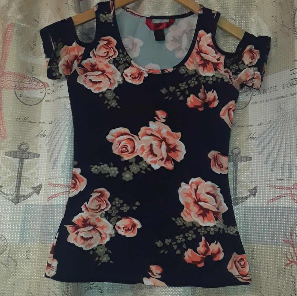 Cut out sholder top - dark blue with pink roses